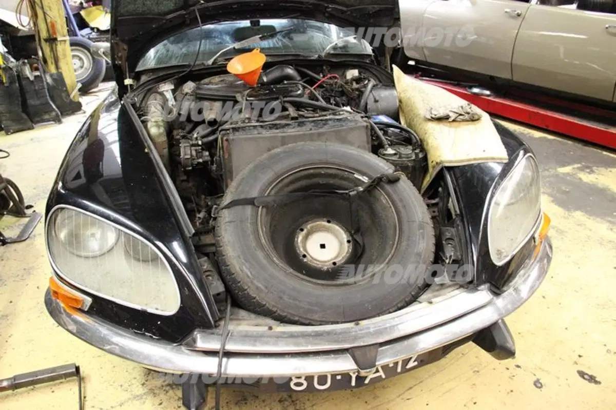 Citroen DS: nell'officina dove rinasce il mito francese (52)
