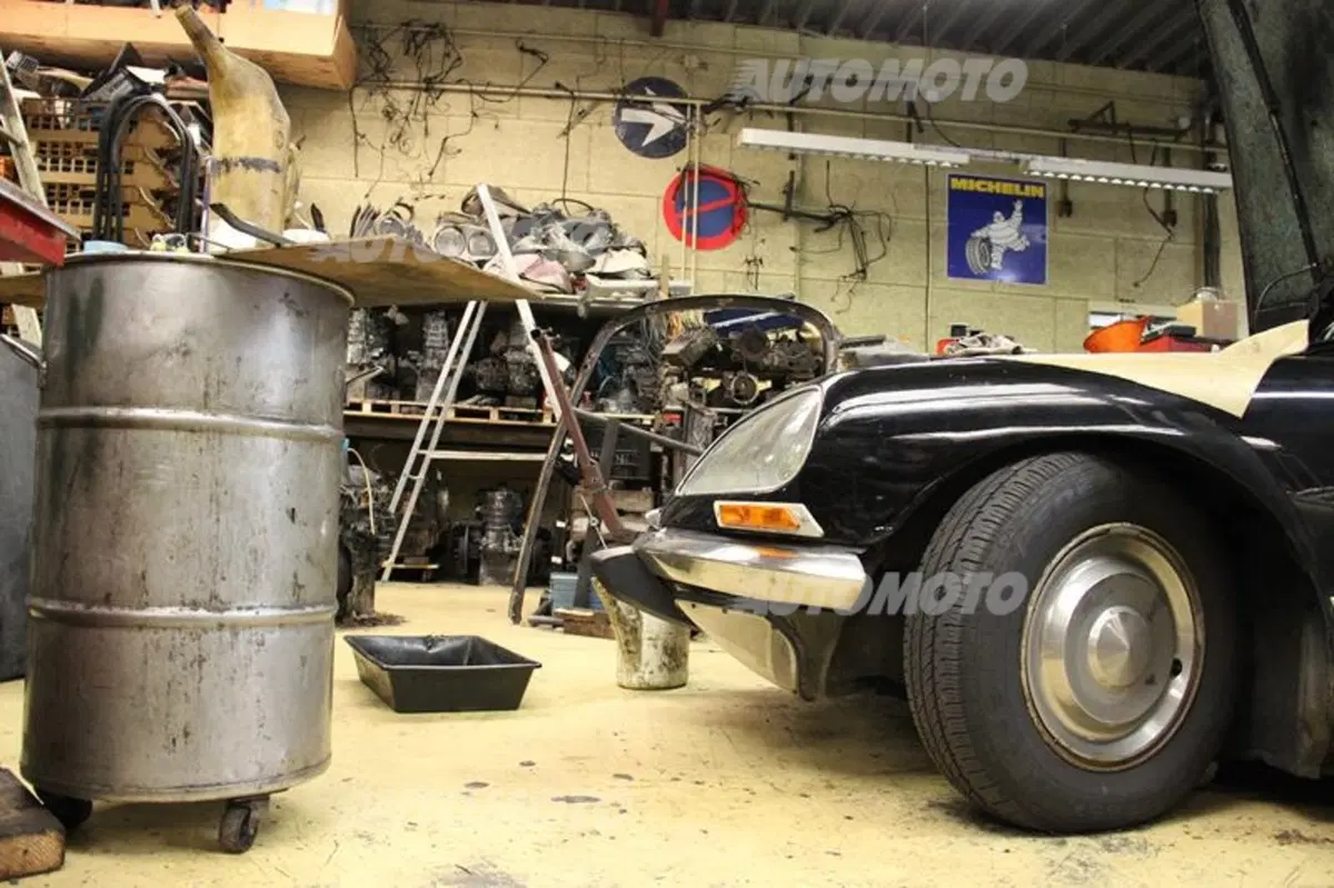 Citroen DS: nell'officina dove rinasce il mito francese (56)