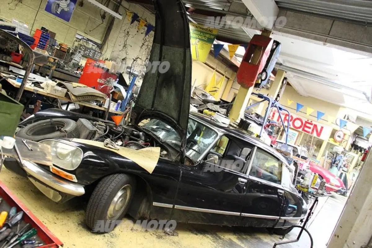 Citroen DS: nell'officina dove rinasce il mito francese (57)