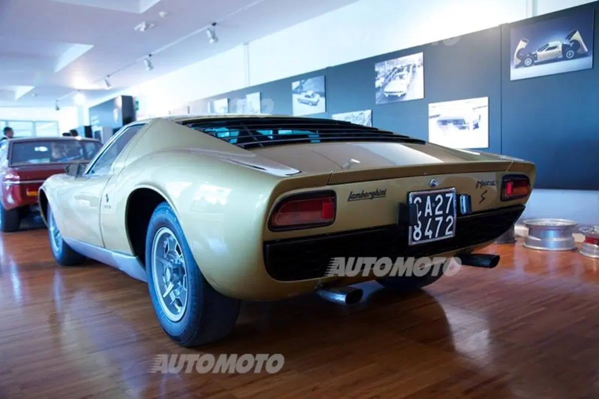 Lamborghini: inaugurato il nuovo centro logistico da 10.000 metri quadri (6)