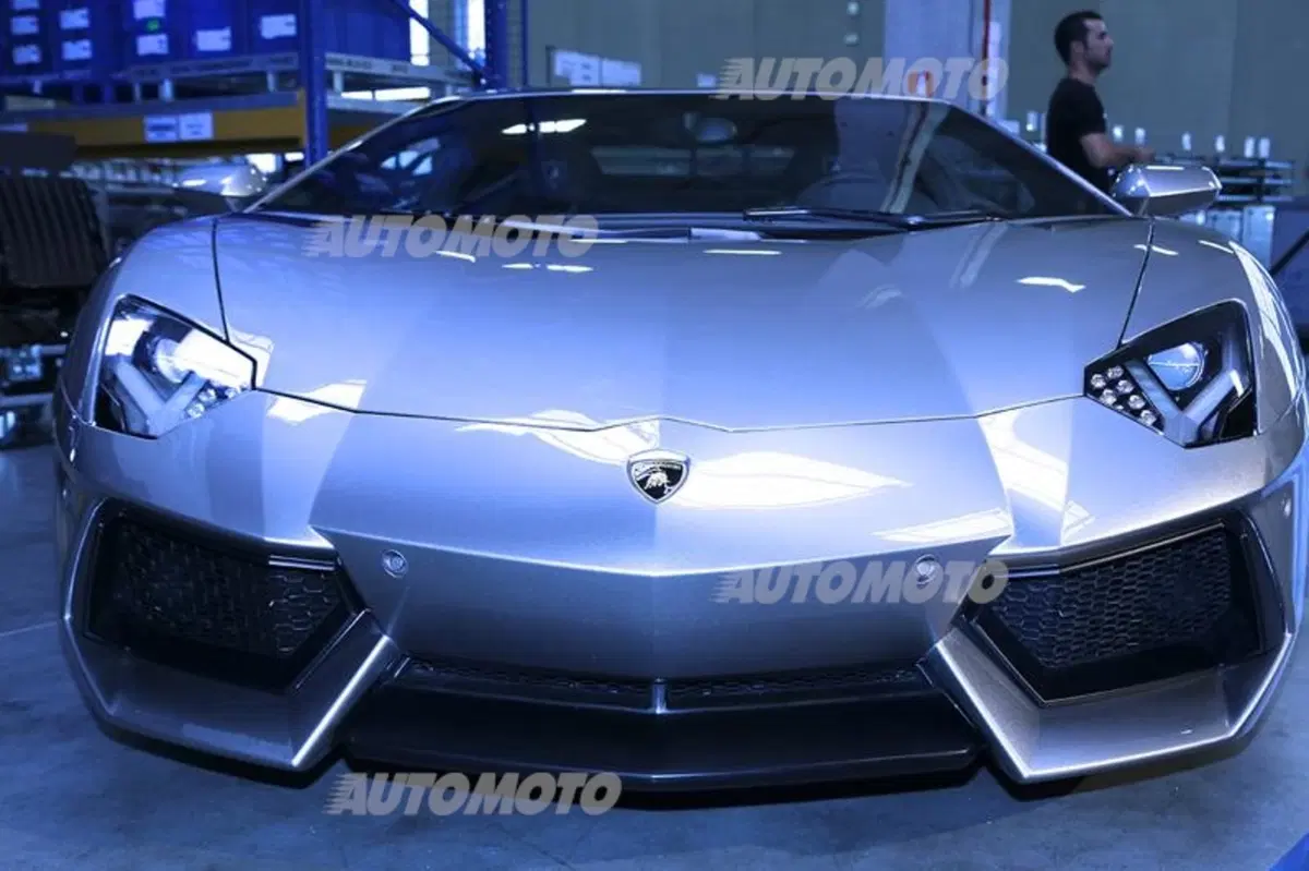 Lamborghini: inaugurato il nuovo centro logistico da 10.000 metri quadri (17)