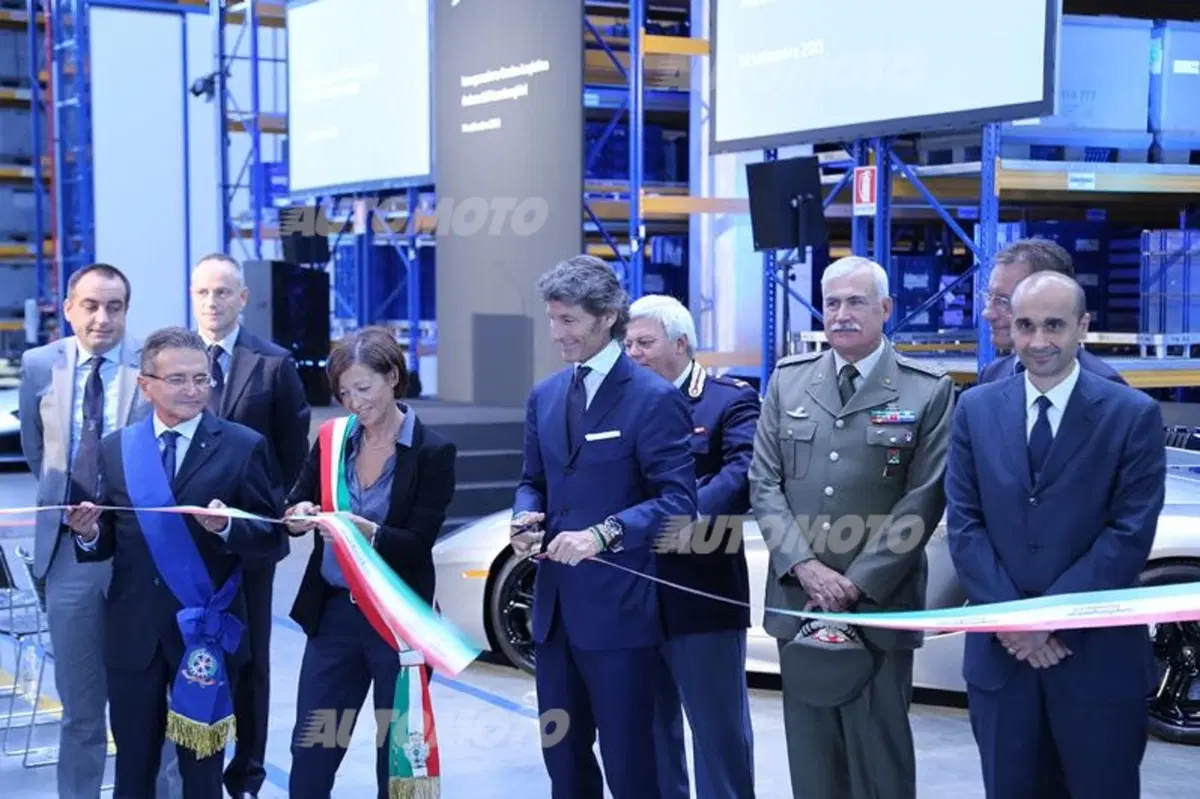 Lamborghini: inaugurato il nuovo centro logistico da 10.000 metri quadri (30)