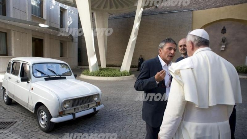 Renault 4: ecco la papamobile di Papa Francesco