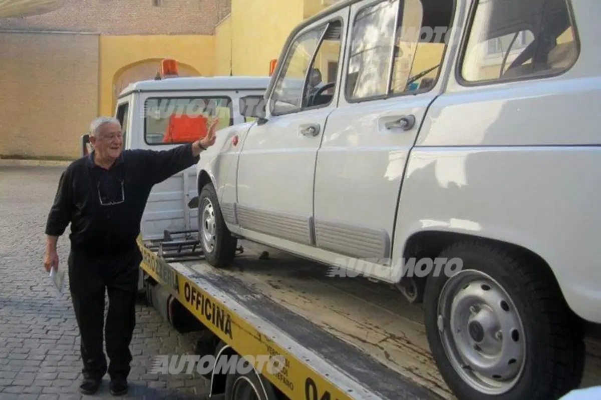 Renault 4: ecco la papamobile di Papa Francesco (4)