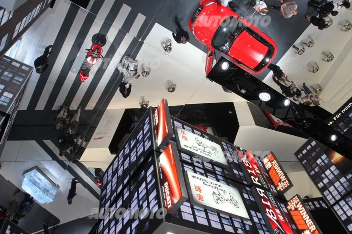 I super-stand del Salone di Francoforte 2013 (25)