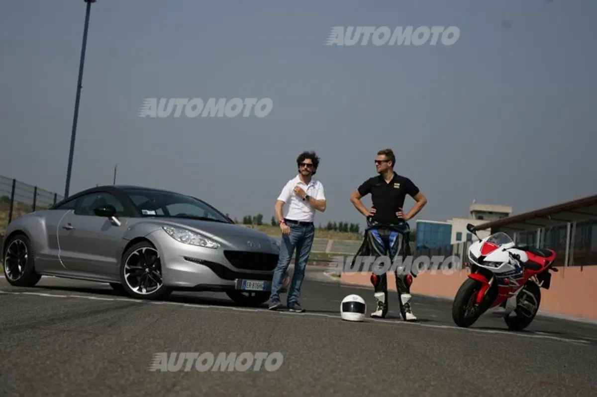 Six Wheels: auto e moto la sfida si gioca in pista (8)