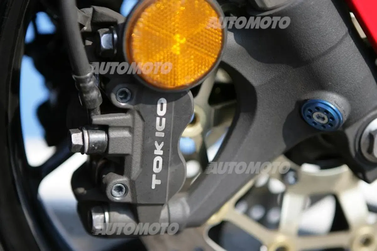 Six Wheels: auto e moto la sfida si gioca in pista (31)