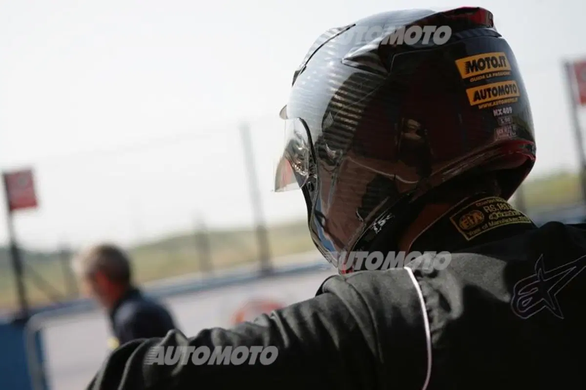 Six Wheels: auto e moto la sfida si gioca in pista (38)