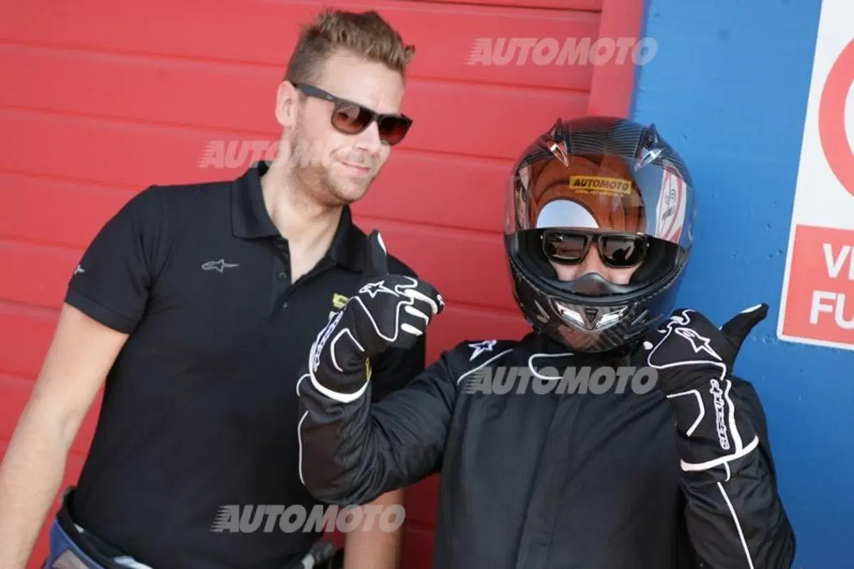 Six Wheels: auto e moto la sfida si gioca in pista (39)