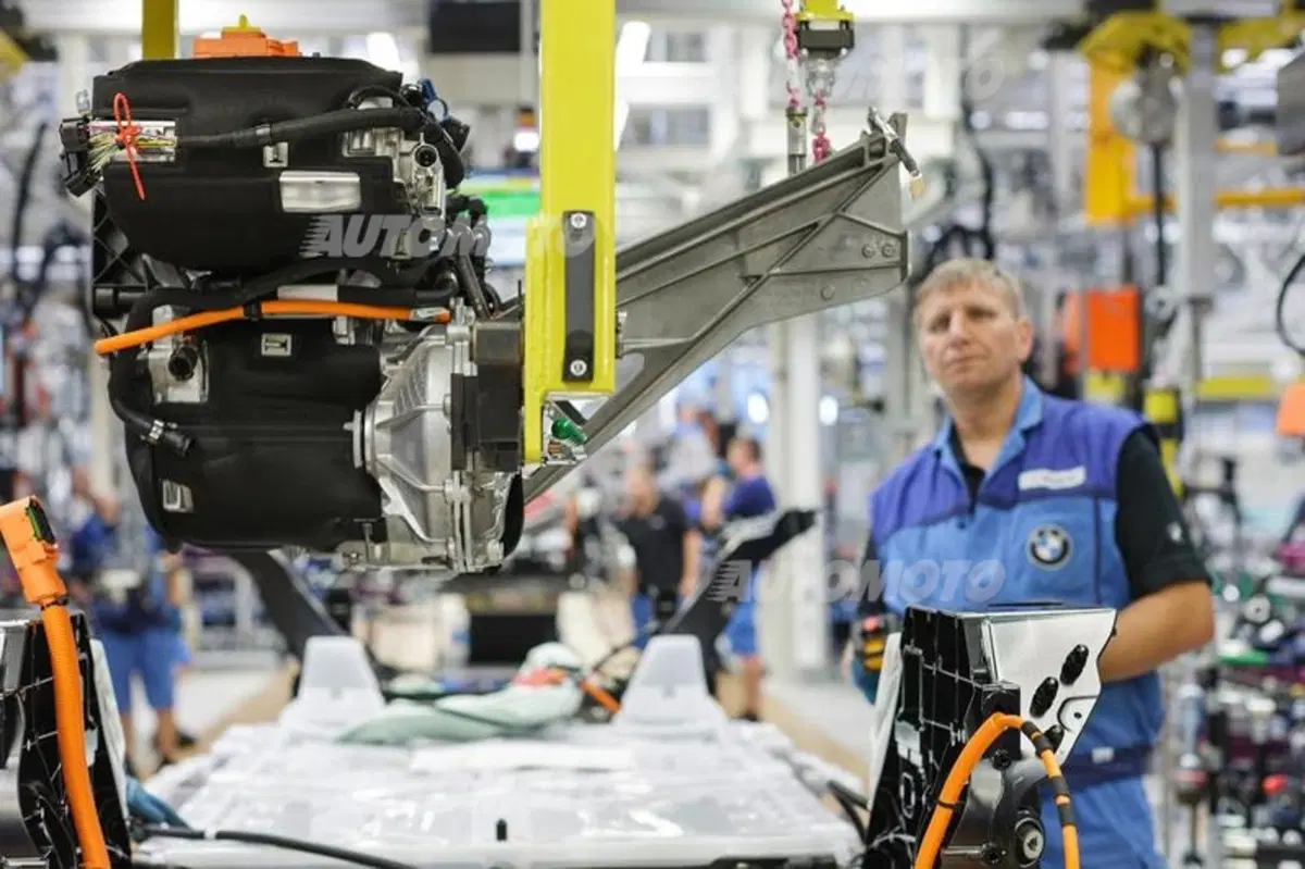 BMW i3: al via la produzione in serie (5)
