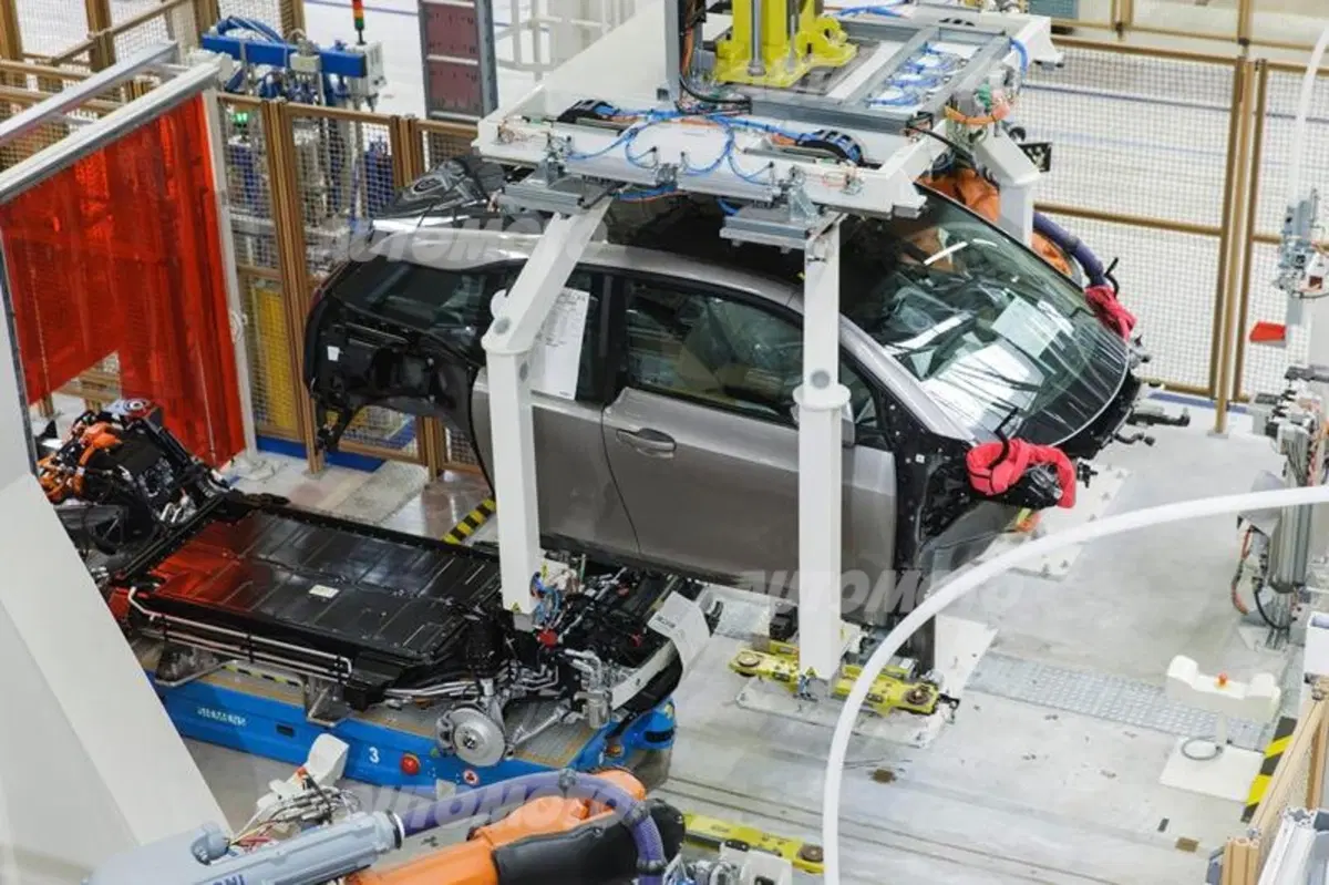 BMW i3: al via la produzione in serie (6)