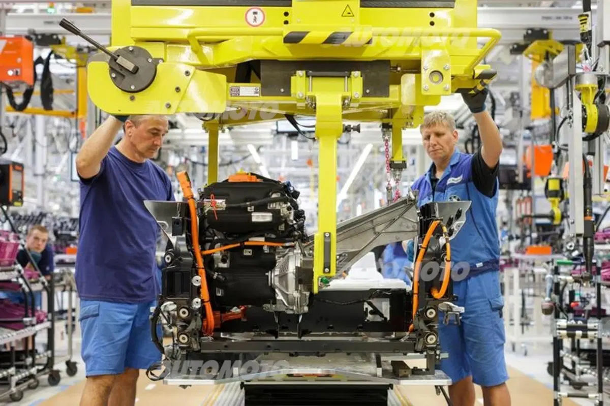 BMW i3: al via la produzione in serie (9)