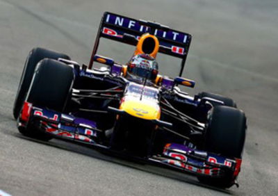 F1 GP Singapore 2013: Vettel domina le qualifiche