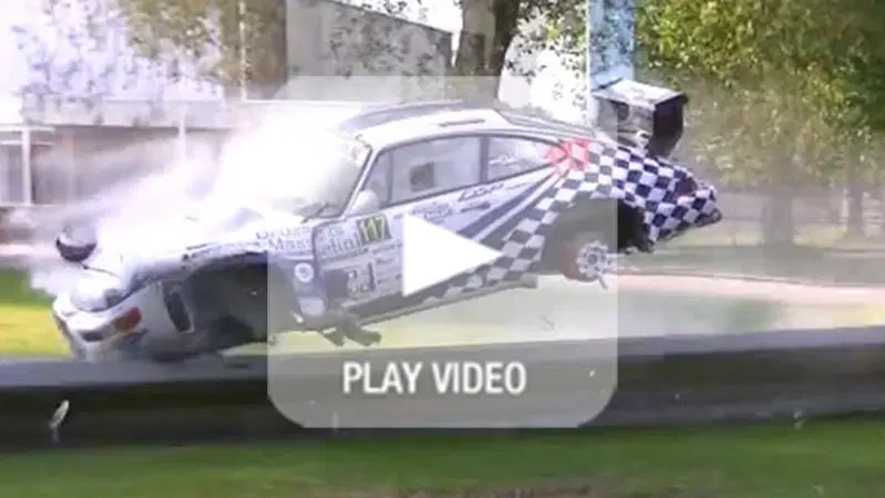 Porsche 911 RSR: un incredibile incidente durante un Rally in Olanda