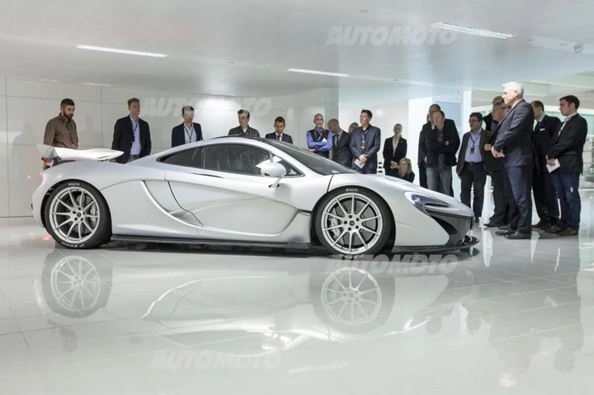 Paul Mackenzie: «McLaren P1? Pensata per essere la sportiva migliore di sempre» (4)