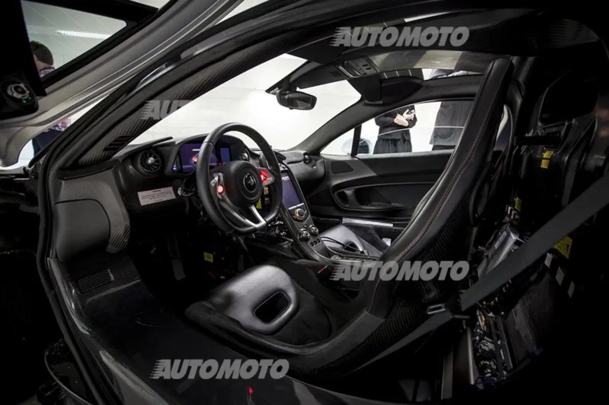 Paul Mackenzie: «McLaren P1? Pensata per essere la sportiva migliore di sempre» (17)