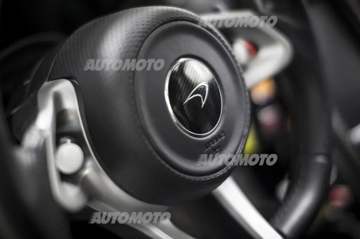 Paul Mackenzie: «McLaren P1? Pensata per essere la sportiva migliore di sempre» (18)
