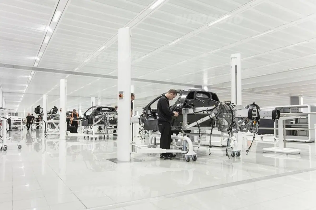 Paul Mackenzie: «McLaren P1? Pensata per essere la sportiva migliore di sempre» (22)