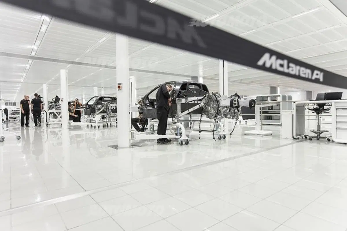 Paul Mackenzie: «McLaren P1? Pensata per essere la sportiva migliore di sempre» (25)