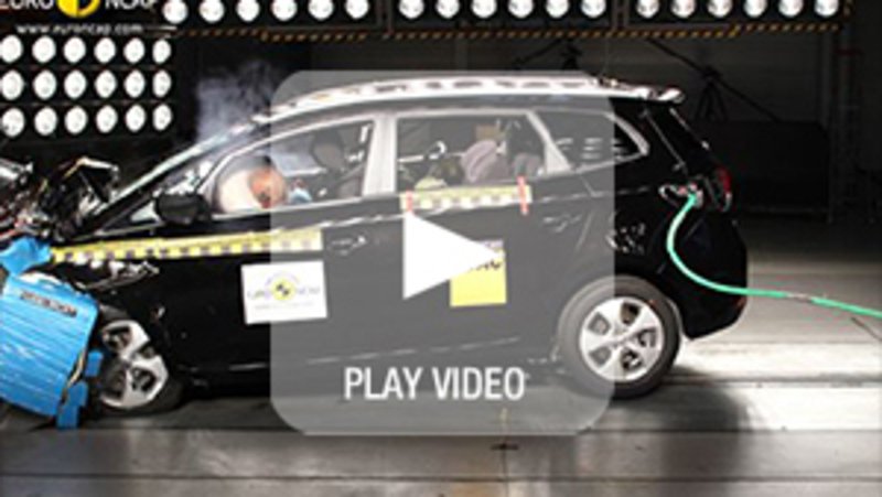 Crash test 2013: cinque stelle per Kia Carens e Qoros 3 Sedan