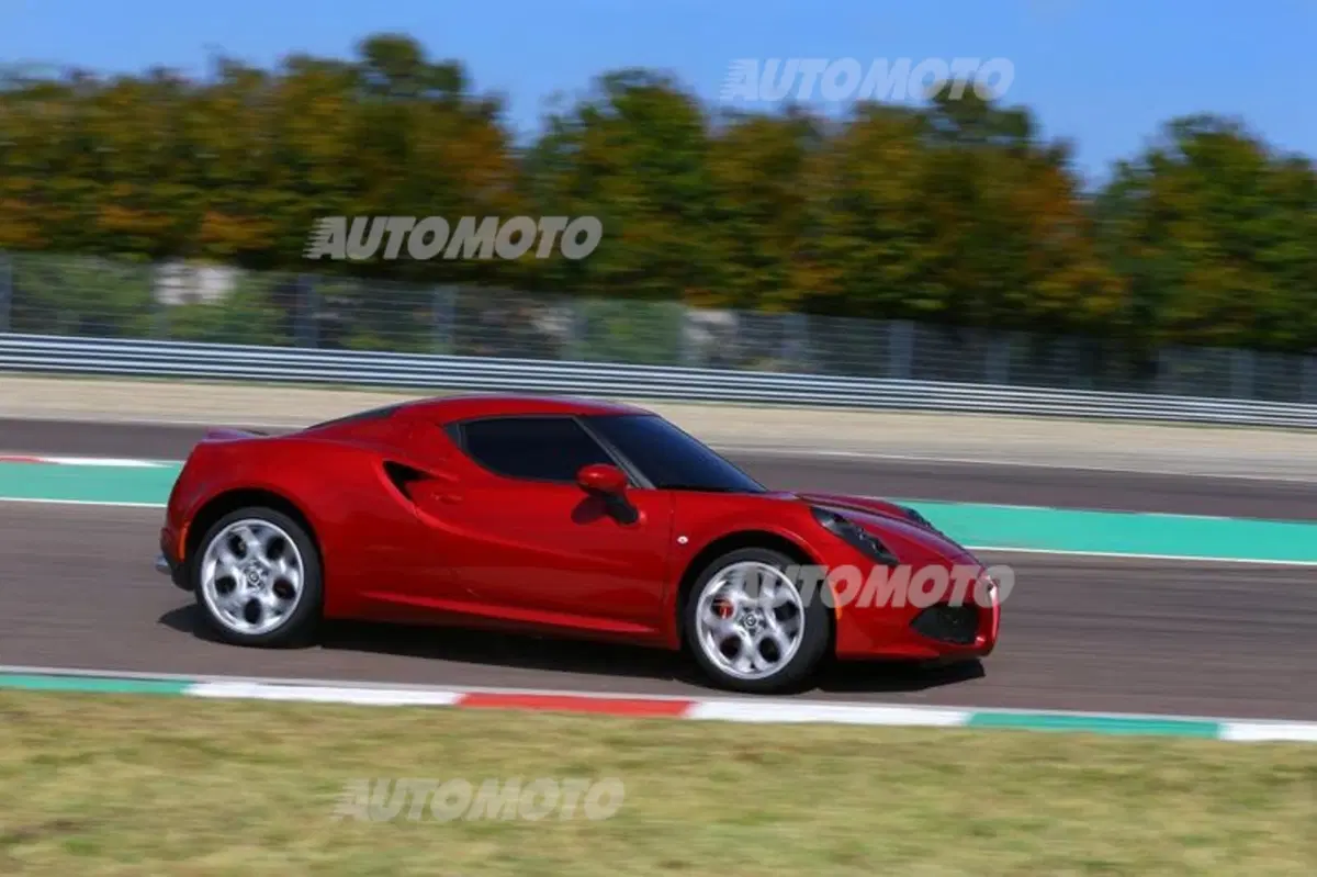 Alessandro Maccolini: «Alfa Romeo 4C? Bellezza necessaria» (8)