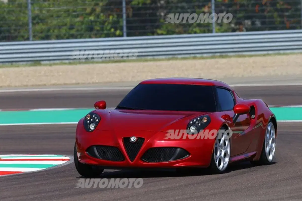 Alessandro Maccolini: «Alfa Romeo 4C? Bellezza necessaria» (10)