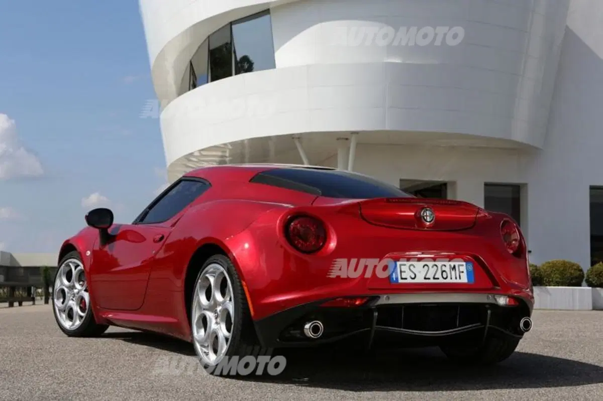 Alessandro Maccolini: «Alfa Romeo 4C? Bellezza necessaria» (16)