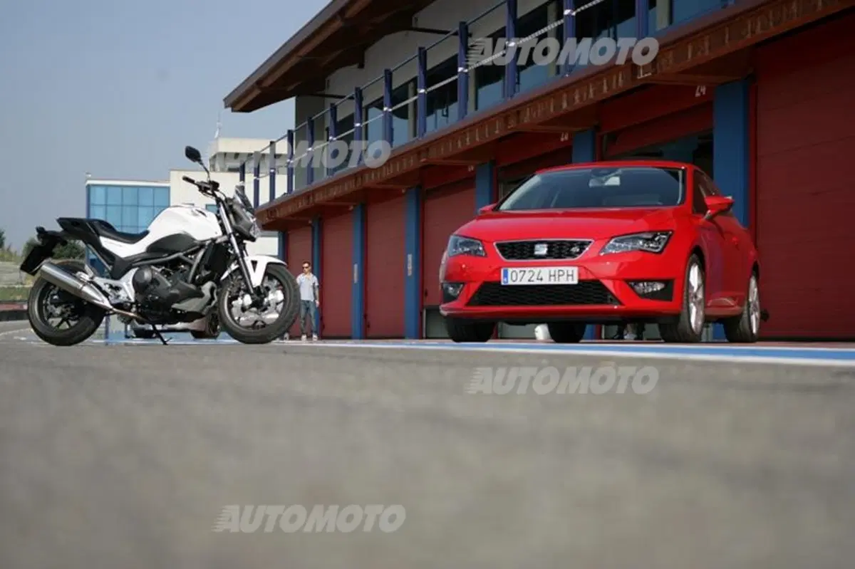 Six Wheels: Seat Leon SC FR e Honda NC700S uniscono le forze per battere Gillo