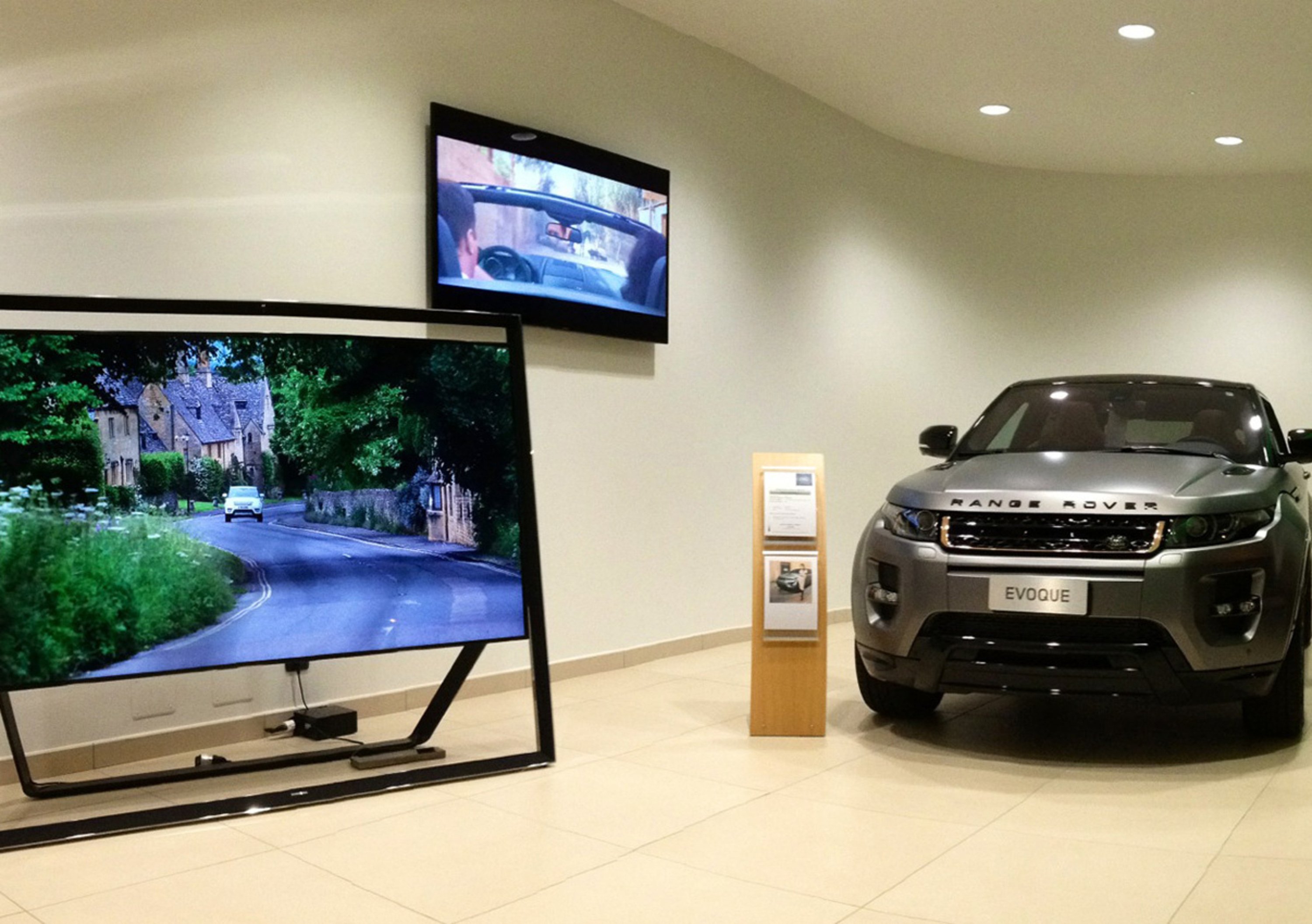 Jaguar-Land Rover: un nuovo Flagship Store a Milano