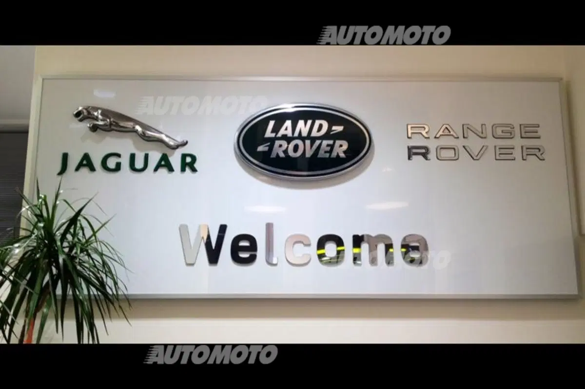 Jaguar-Land Rover: un nuovo Flagship Store a Milano (2)