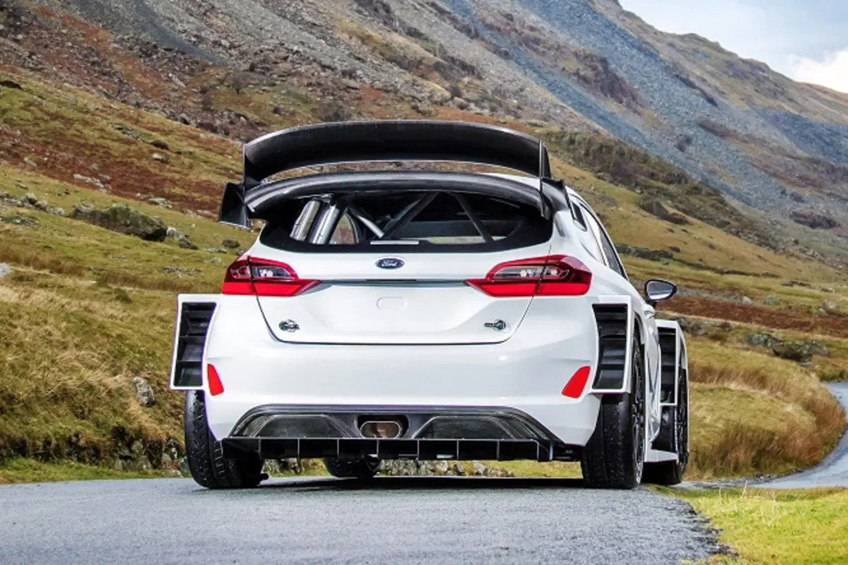 WRC 2017: ecco la nuova Ford Fiesta M-Sport (3)