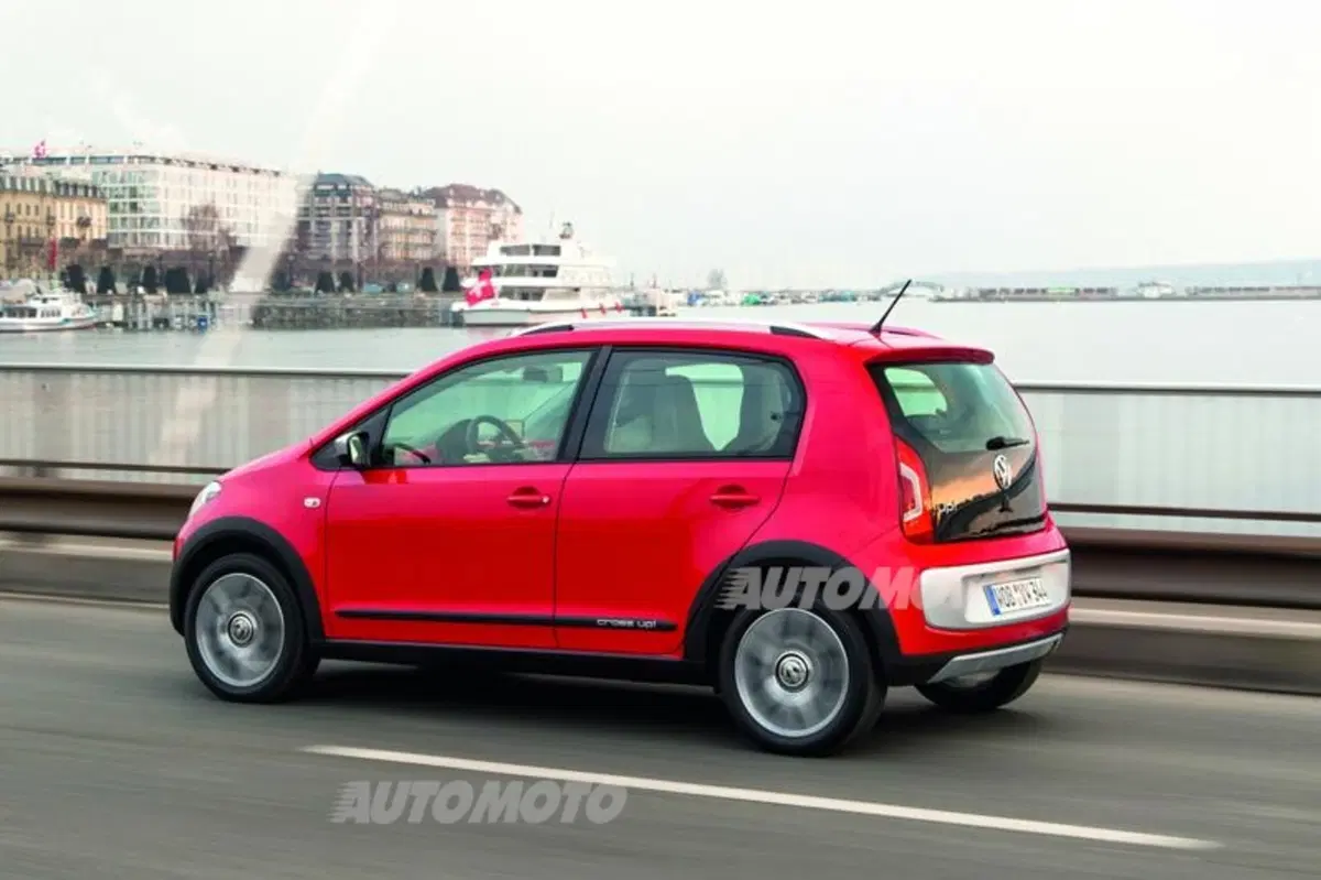 Volkswagen cross up! (9)