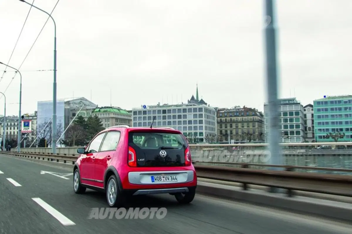 Volkswagen cross up! (15)