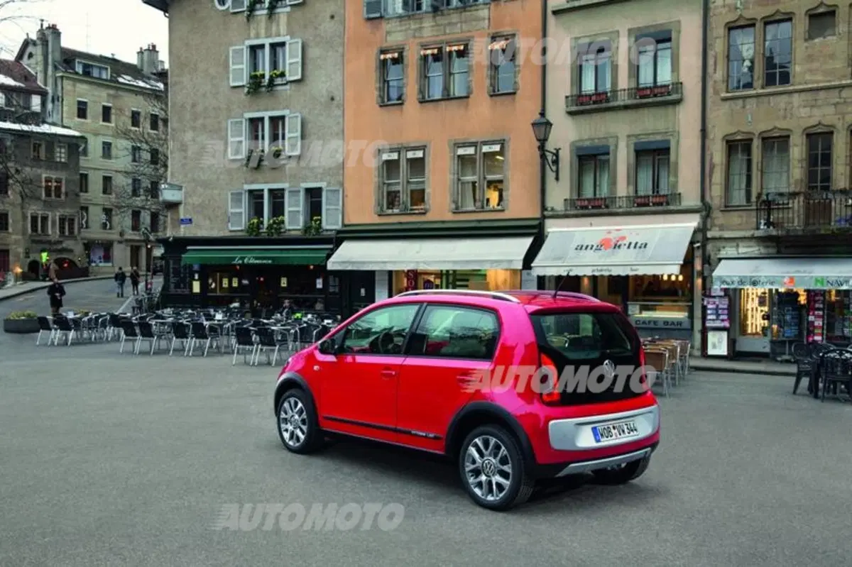 Volkswagen cross up! (23)