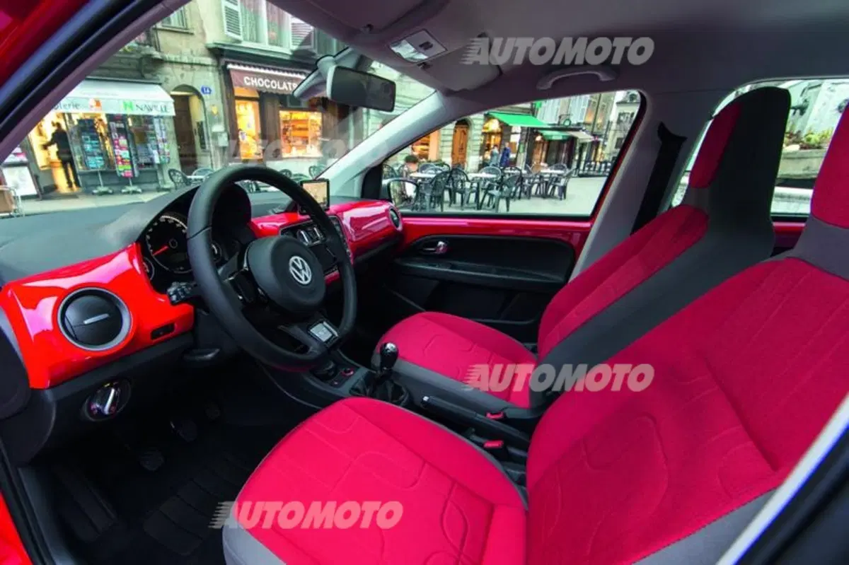Volkswagen cross up! (32)