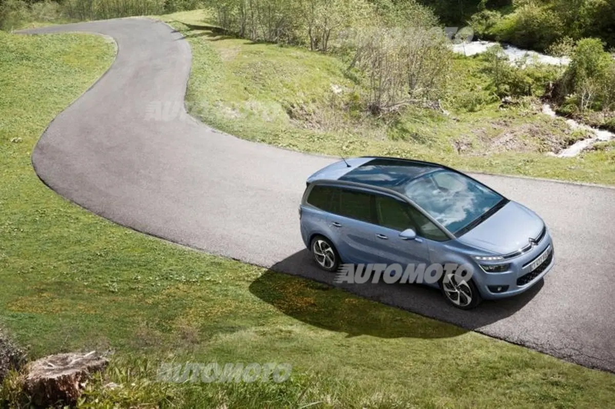 Nuova Citroen Grand C4 Picasso: listino prezzi (3)