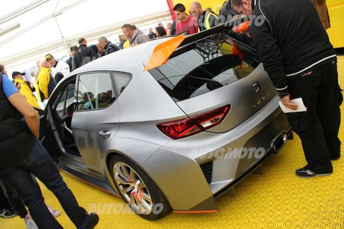 Peter Wyhinny, Seat: «Ho iniziato a correre con un VW Caddy TDI... su una ruota!» (10)