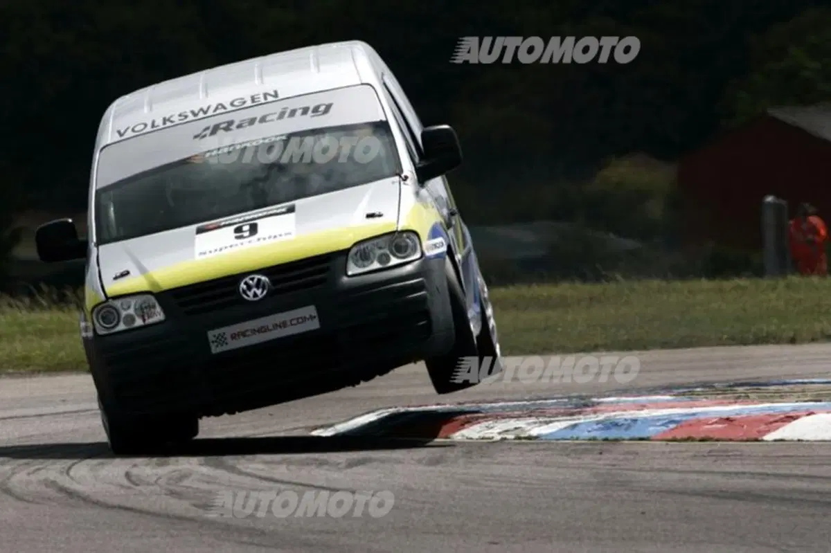 Peter Wyhinny, Seat: «Ho iniziato a correre con un VW Caddy TDI... su una ruota!» (44)