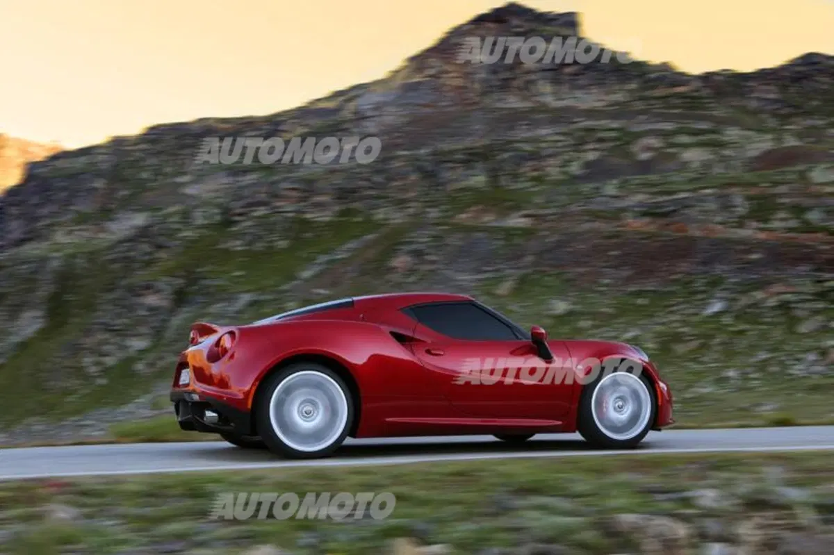 Alfa Romeo 4C (2)