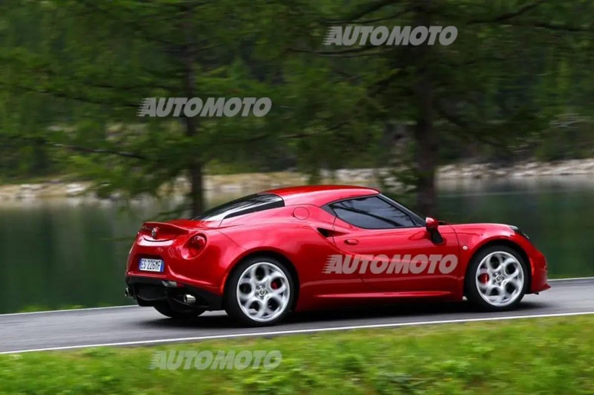 Alfa Romeo 4C (3)