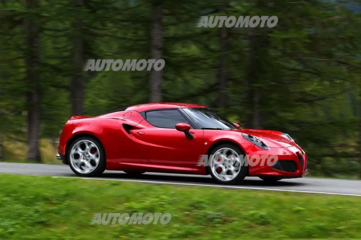 Alfa Romeo 4C (4)