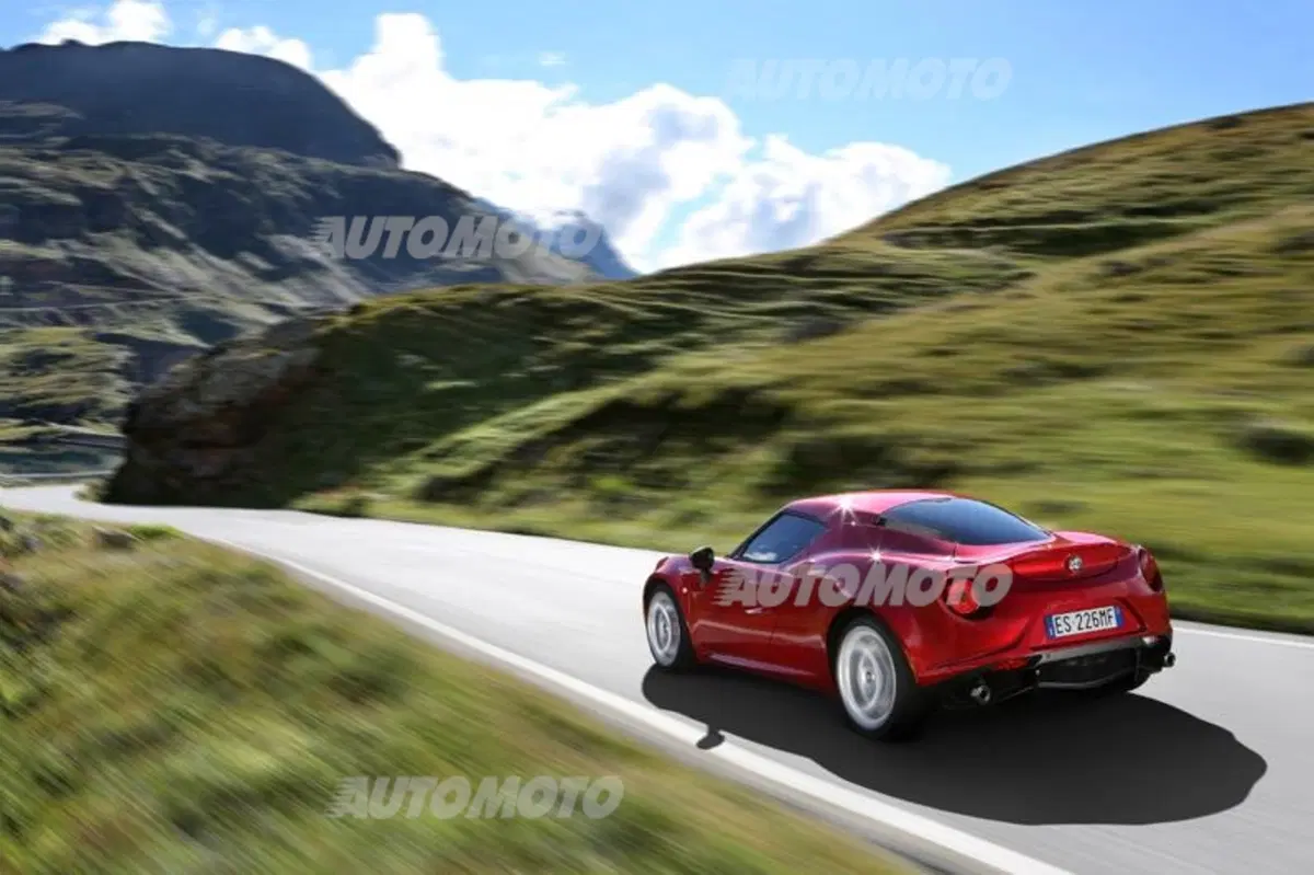 Alfa Romeo 4C (8)