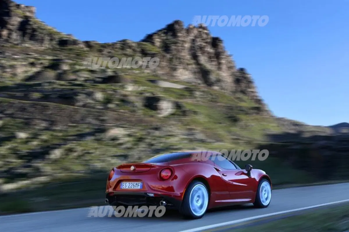 Alfa Romeo 4C (9)