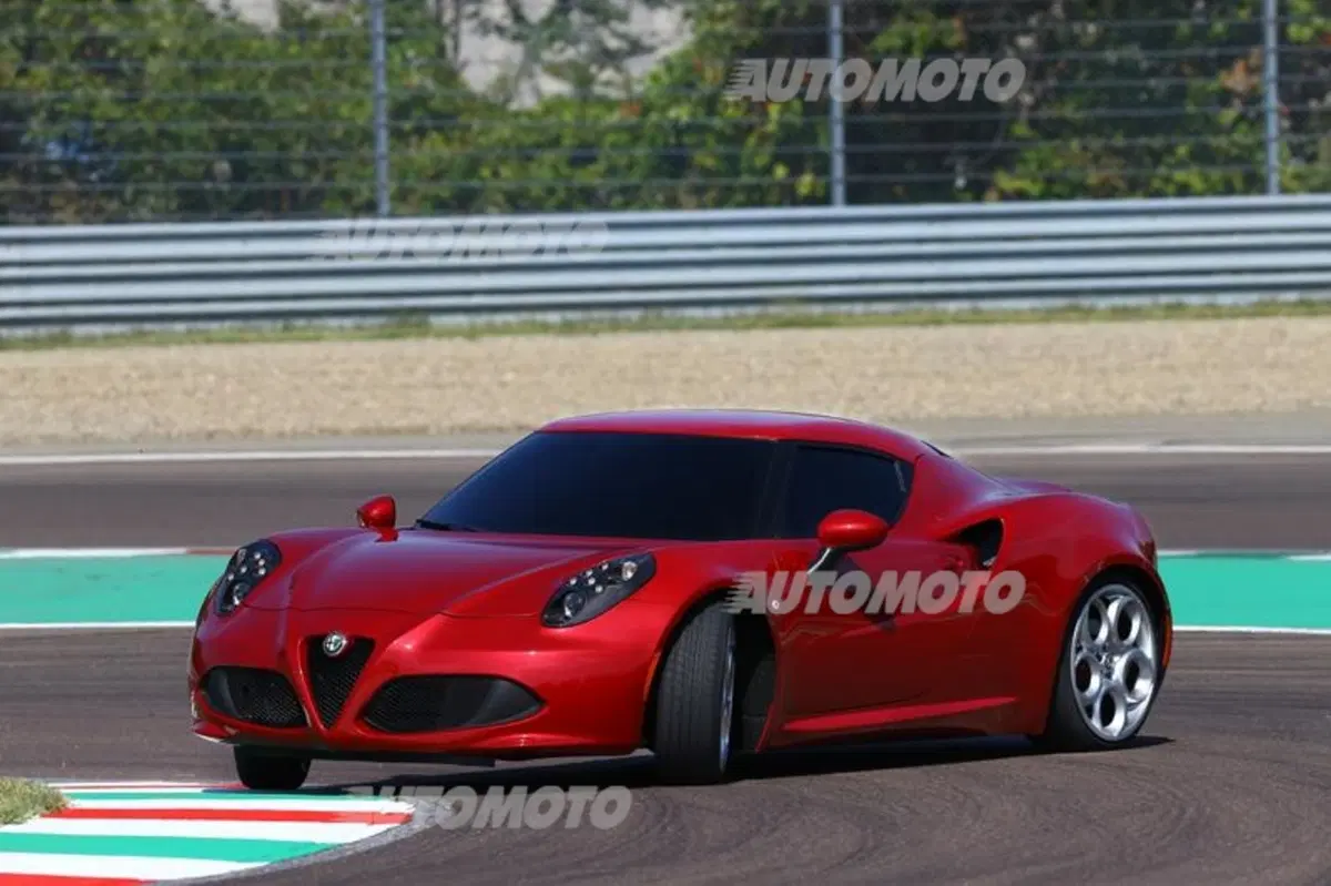 Alfa Romeo 4C (22)