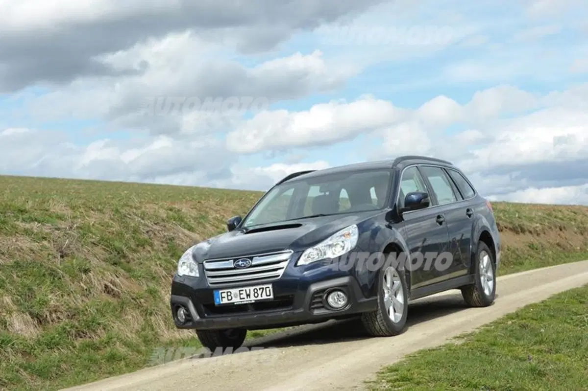 Subaru Outback 2.0D Linertronic (2)