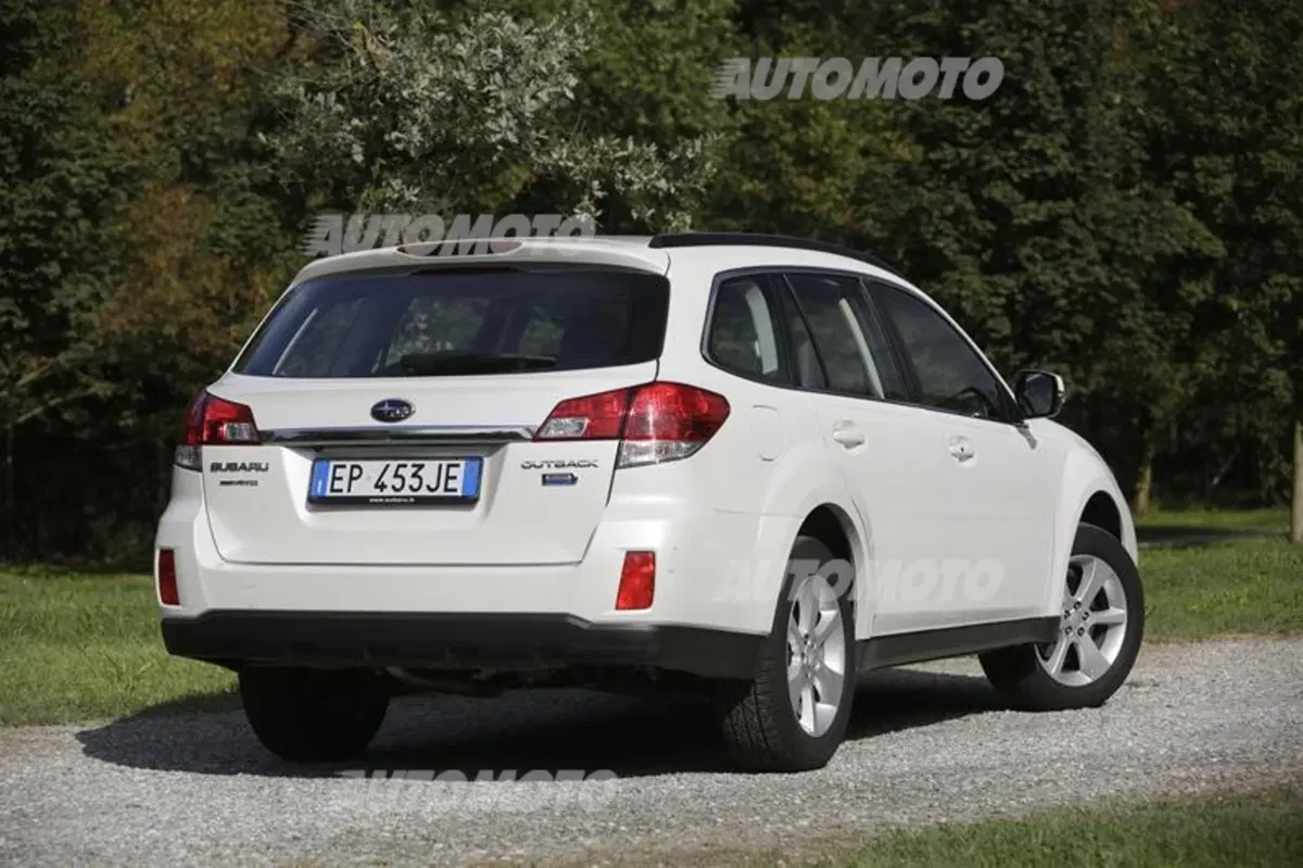 Subaru Outback 2.0D Linertronic (37)