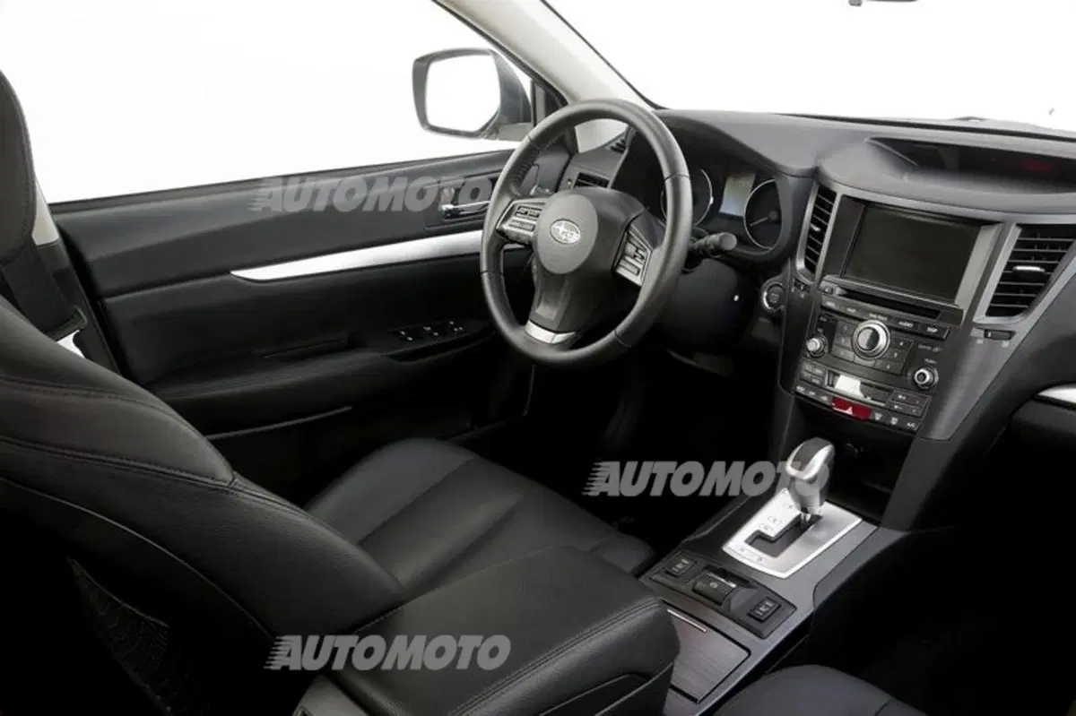 Subaru Outback 2.0D Linertronic (42)