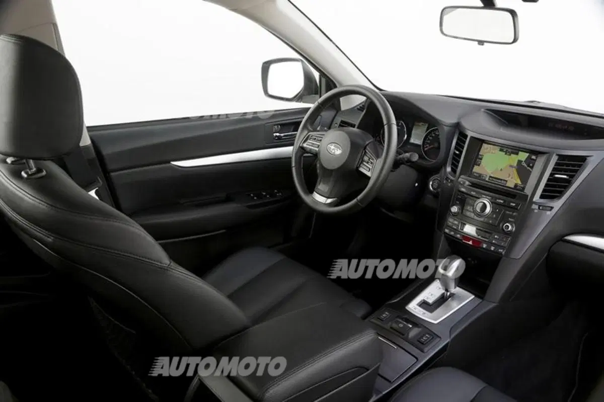Subaru Outback 2.0D Linertronic (43)