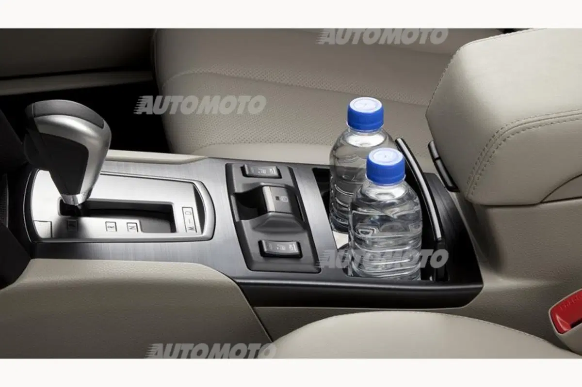 Subaru Outback 2.0D Linertronic (51)