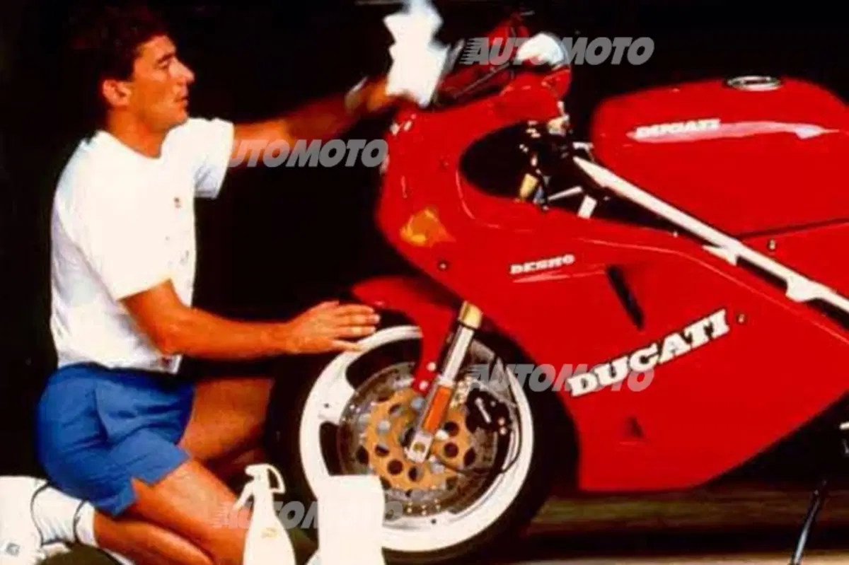 Senna e le moto, una storia lunga vent’anni
